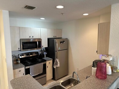 Flagler Pointe unit (Seasonal/Annual) 91, West Palm Beach, FL 33407 - photo 2