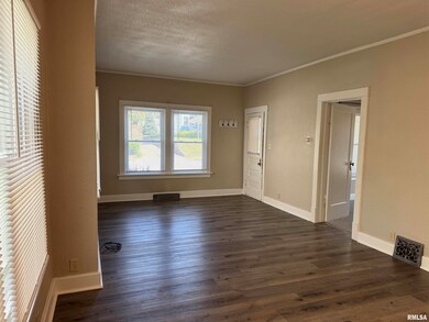 2040 Tremont Ave, Davenport, IA 52803 - photo 4