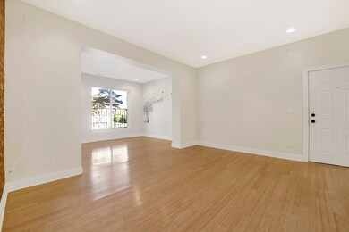 2921 W Glenlake Ave unit 2W, Chicago, IL 60659 - photo 5