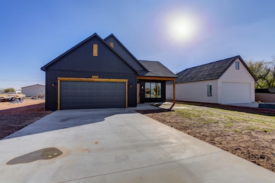 305 SW Avenue L, Seminole, TX 79360 - photo 4