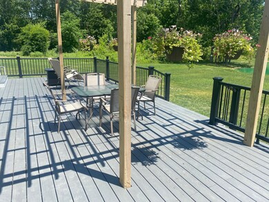 5840 US 23 deck