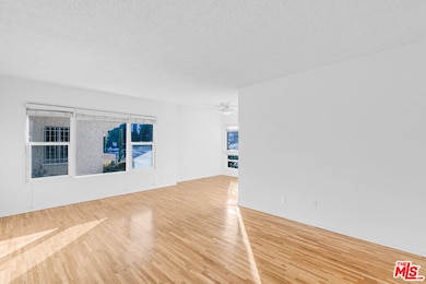 122 N Croft Ave unit 1, Los Angeles, CA 90048 - photo 4