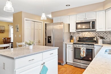 9 Mastin Dr, Newmarket, NH 03857 - photo 7