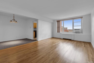 Bell Apartments unit 6C, Bayside, NY 11360 - photo 6