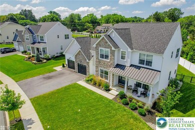 1026 Lisa Ln, Palmer Township, PA 18045 - photo 3