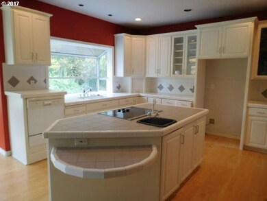 16150 Lake Forest Blvd, Lake Oswego, OR 97035 - photo 4