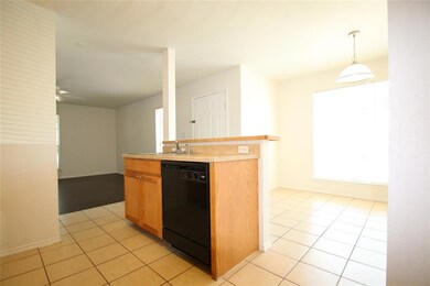 219 N Denton St unit 100, Weatherford, TX 76086 - photo 3