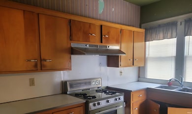 6 SE 7th St, Washington, IN 47501 - photo 5