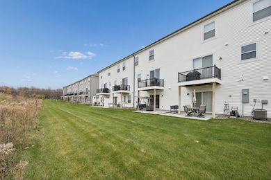 13485 Territorial Cir N, Maple Grove, MN 55369 - photo 3