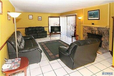 Living Room with fireplace