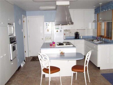 Cafeteria/Kitchen.