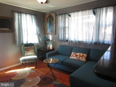 8433 Bay Dr, Pasadena, MD 21122 - photo 4