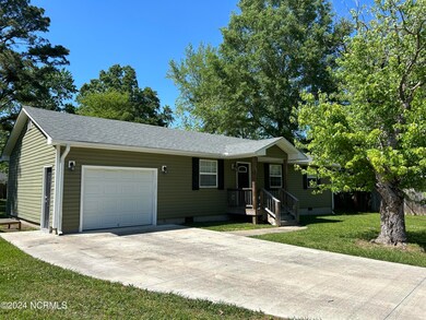 109 Gary Ct, Jacksonville, NC 28546 - photo 2