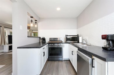 4001 42nd St, Des Moines, IA 50310 - photo 6