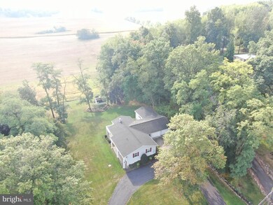 1910 Springview Dr, Chambersburg, PA 17202 - photo 6