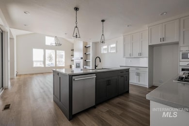 6104 S Apex Ave, Meridian, ID 83642 - photo 2