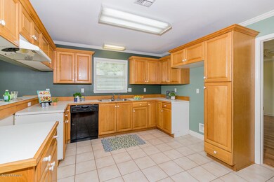 220 Dustin Circle-5