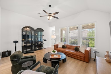 619 Kimble Creek Loop, Kyle, TX 78640 - photo 4