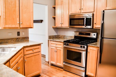 917 Prospect Ct unit 2003, Naperville, IL 60540 - photo 3