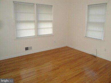 323 3rd Ave, Halethorpe, MD 21227 - photo 7