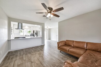 1502 Ansbury Dr, Houston, TX 77018 - photo 4