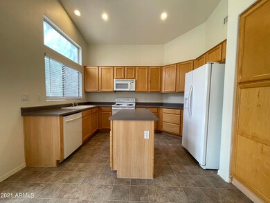 10239 E Osage Ave, Mesa, AZ 85212 - photo 4