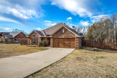 188 Sandpiper Dr, Weatherford, TX 76088 - photo 3