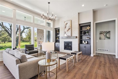 17156 S Laurelwood St, Olathe, KS 66062 - photo 4