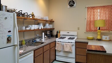 193 Hamilton St unit 193, Cambridge, MA 02139 - photo 5