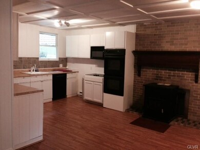 3277 Water St, Whitehall, PA 18052 - photo 6