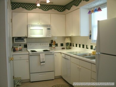 Clean  neat kitchen