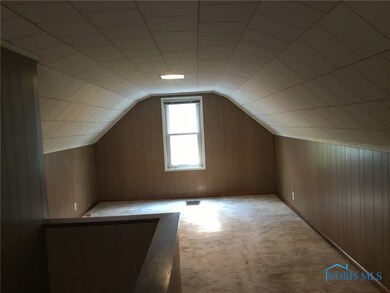Upper Bedroom