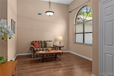 Gorgeous window bringing in lots of light to greet your entry