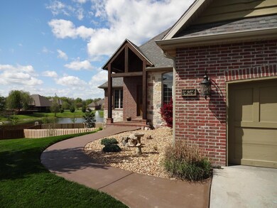 1424 N Rich Hill Cir, Nixa, MO 65714 - photo 2