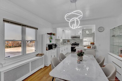 34-08 Murray Ln, Flushing, NY 11354 - photo 3