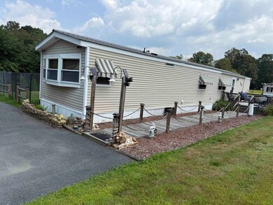 362 Chestnut St, Claremont, NH 03743 - photo 2