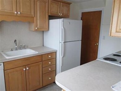 32 Emerson Gardens Rd unit 32, Lexington, MA 02420 - photo 3