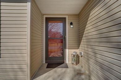 4-web-or-mls-Emerson Ave N-004.jpg