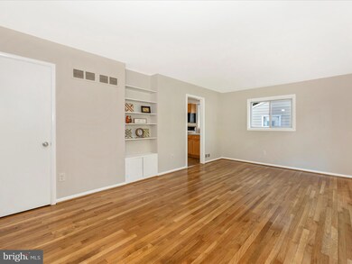 113 Hutton St, Gaithersburg, MD 20877 - photo 5