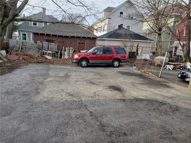 9 Thackeray St, Providence, RI 02907 - photo 2