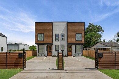 8605 Amadwe St unit A-B, Houston, TX 77051 - photo 2