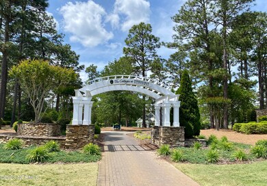 300 Cochran Castle Cir unit 3, Pinehurst, NC 28374 - photo 2