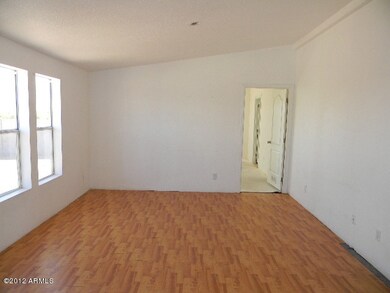 #023-282339 Living Room View2