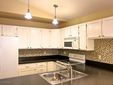 6051 Longoria Cir, Anchorage, AK 99504 - photo 4