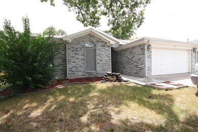 349 Sweetwater Dr, Weatherford, TX 76086 - photo 2