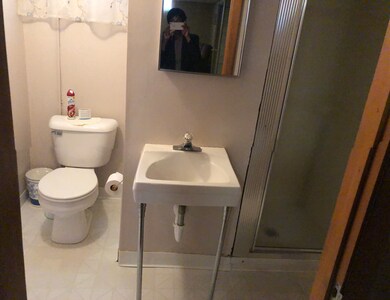 unlisted-address, Waukegan, IL 60087 - photo 7