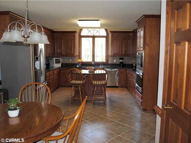 Kitchen - Renovated kitchen - Granite Countertops,