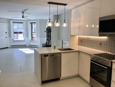 387 Beacon St unit 1, Boston, MA 02116 - photo 3