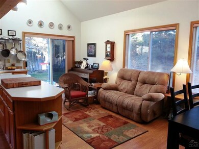 1915 SE Arborwood Ave, Bend, OR 97702 - photo 3