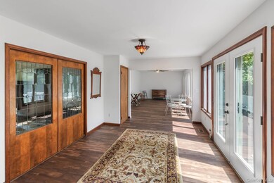 13 W End Ave, East Quogue, NY 11942 - photo 5